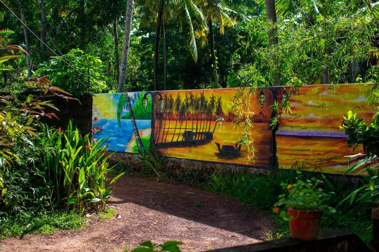 Baba Luru'S Apartment Varkala Exterior photo